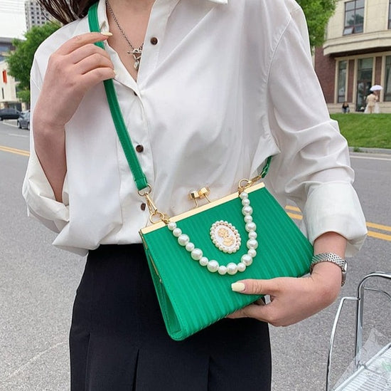 Sweet Pearl Clutch Bag