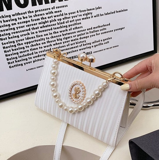 Sweet Pearl Clutch Bag