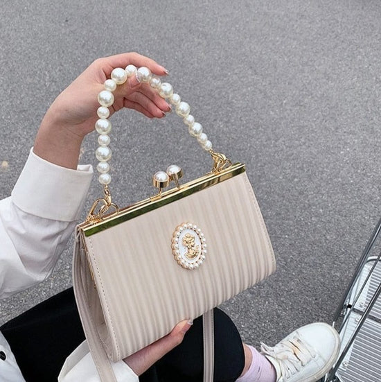Sweet Pearl Clutch Bag