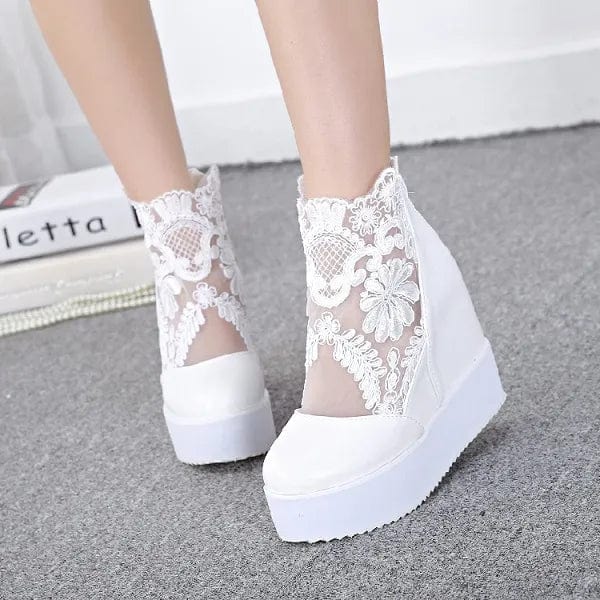 Briella Lace Platform Pumps