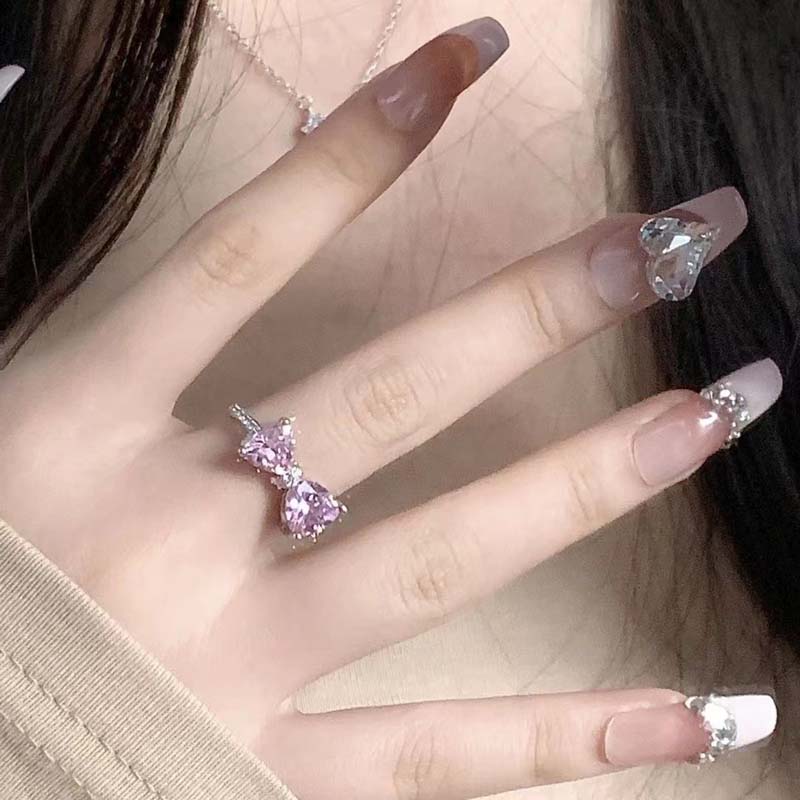 Romantic Nika Ring