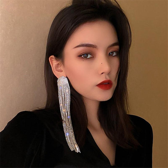 Diva Crystal Earrings - AMOROUSDRESS